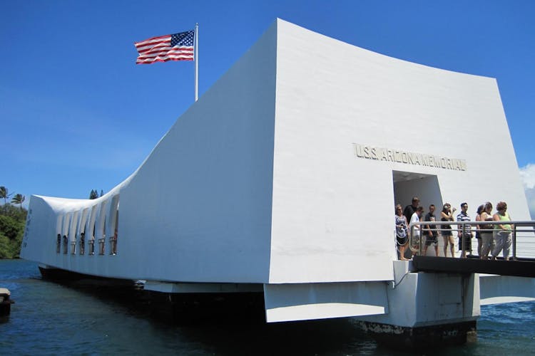 Pearl Harbor heroes adventure tour