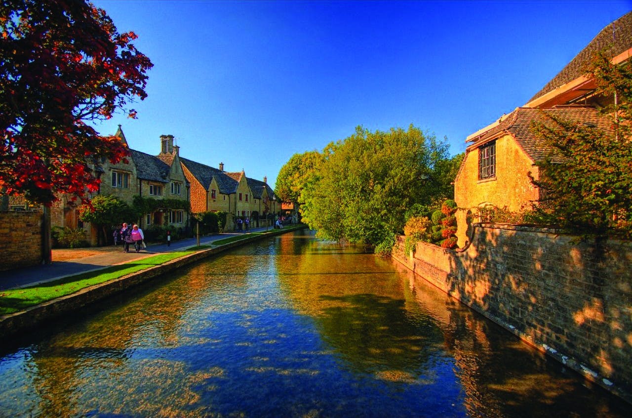 Cotswolds - canal - Golden Tours