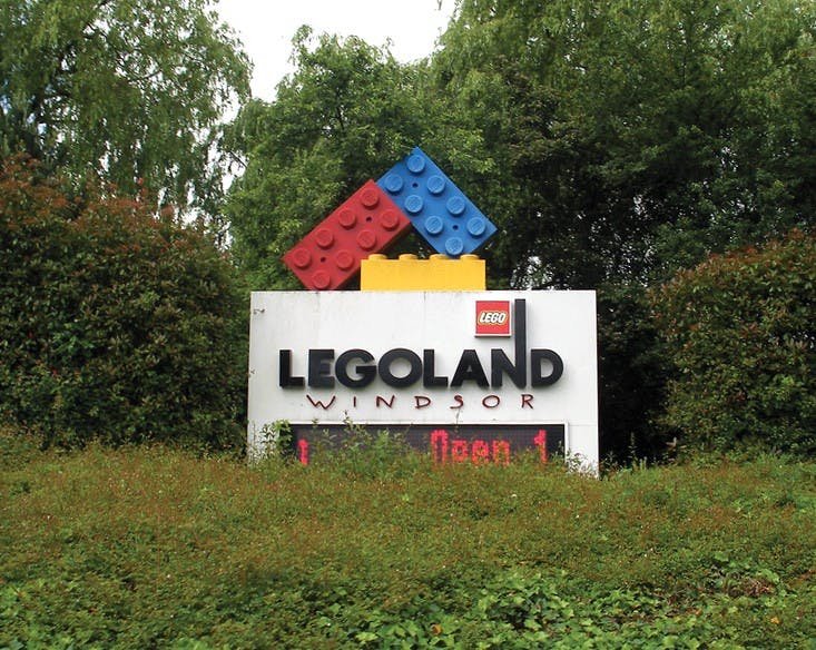 Legoland Windsor entrance - Golden Tours