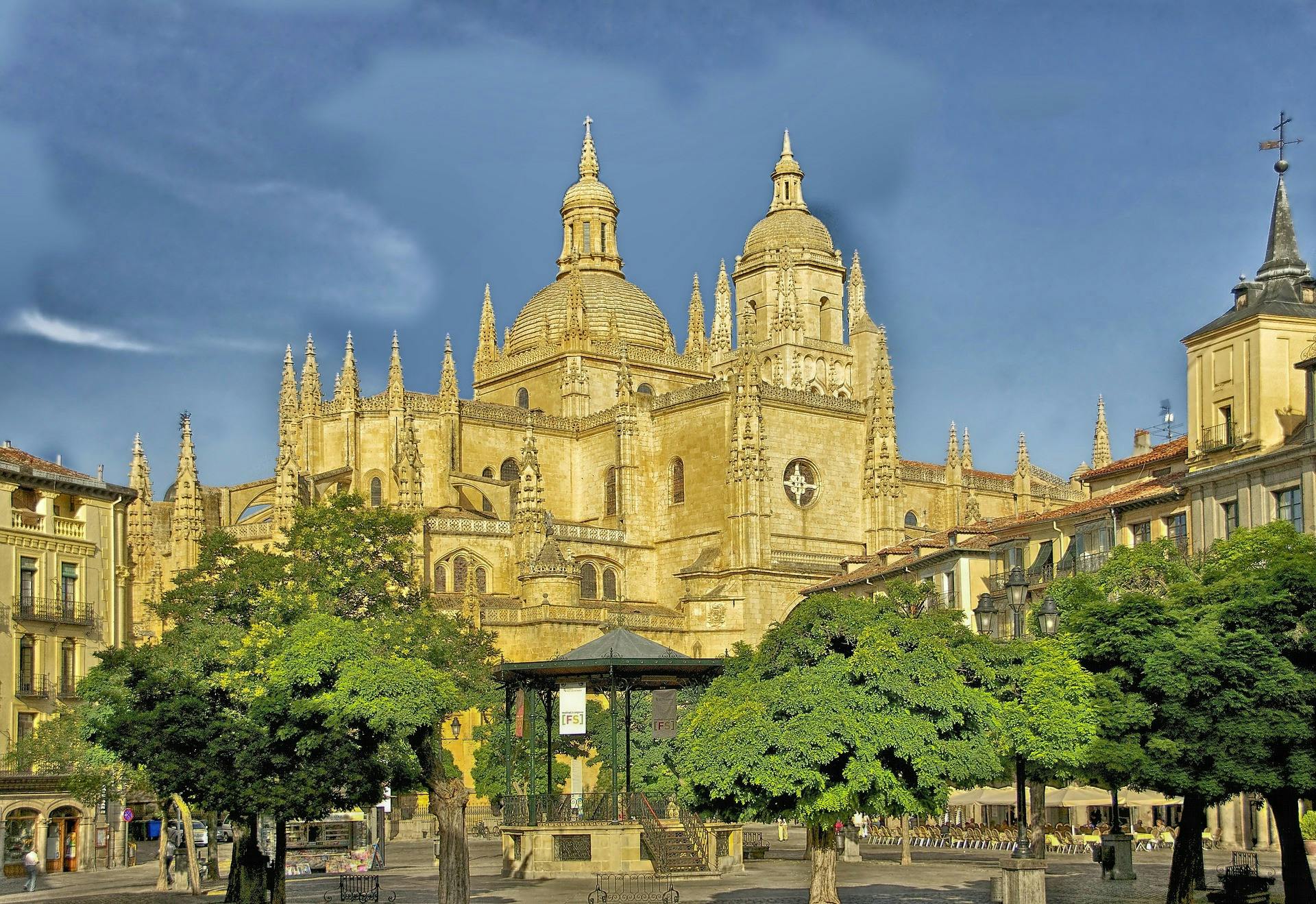 Segovia and Toledo full-day tour from Madrid with exclusive cathedral access-1