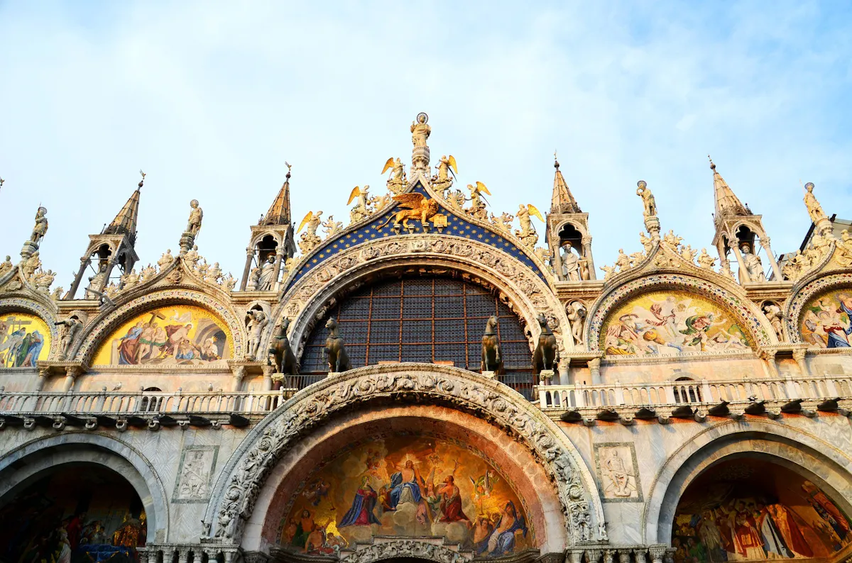 st-marks-basilica-2512621_1920.jpg