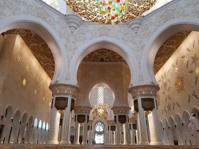 Abu Dhabi Sheikh Zayed Grand Mosque inside