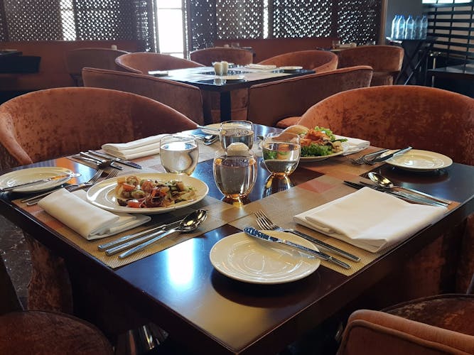 Abu Dhabi city tour with lunch from Dubai