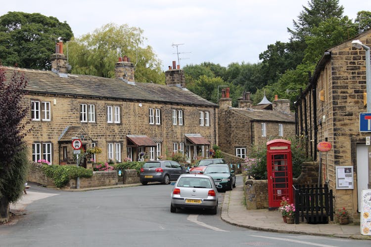 Emmerdale tour of classic filming locations