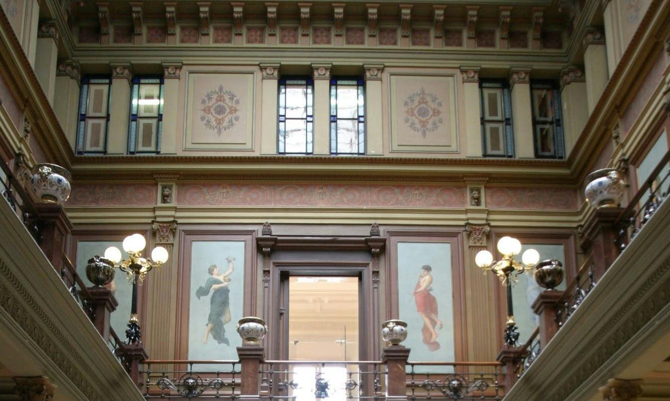 Palauet Casades Barcelona 2.jpg