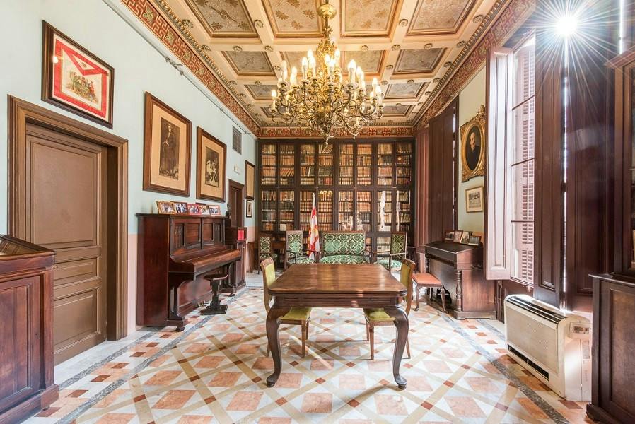 Arus Library Barcelona 4.jpg