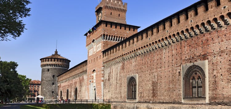 Castello Sforzesco Milano - Fotolia_59209123.jpg