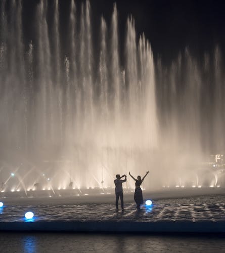 Dubai Fountain boardwalk photo.jpg