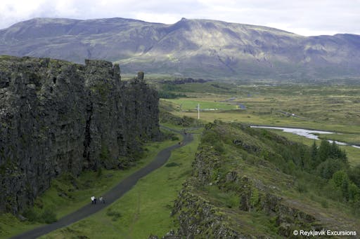 Iceland horse ridingThingvellir-02.jpg