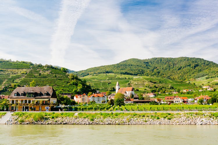 Wachau Valley day trip with river cruise on the Danube