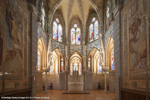 Palacio de Gaudi 9.jpg