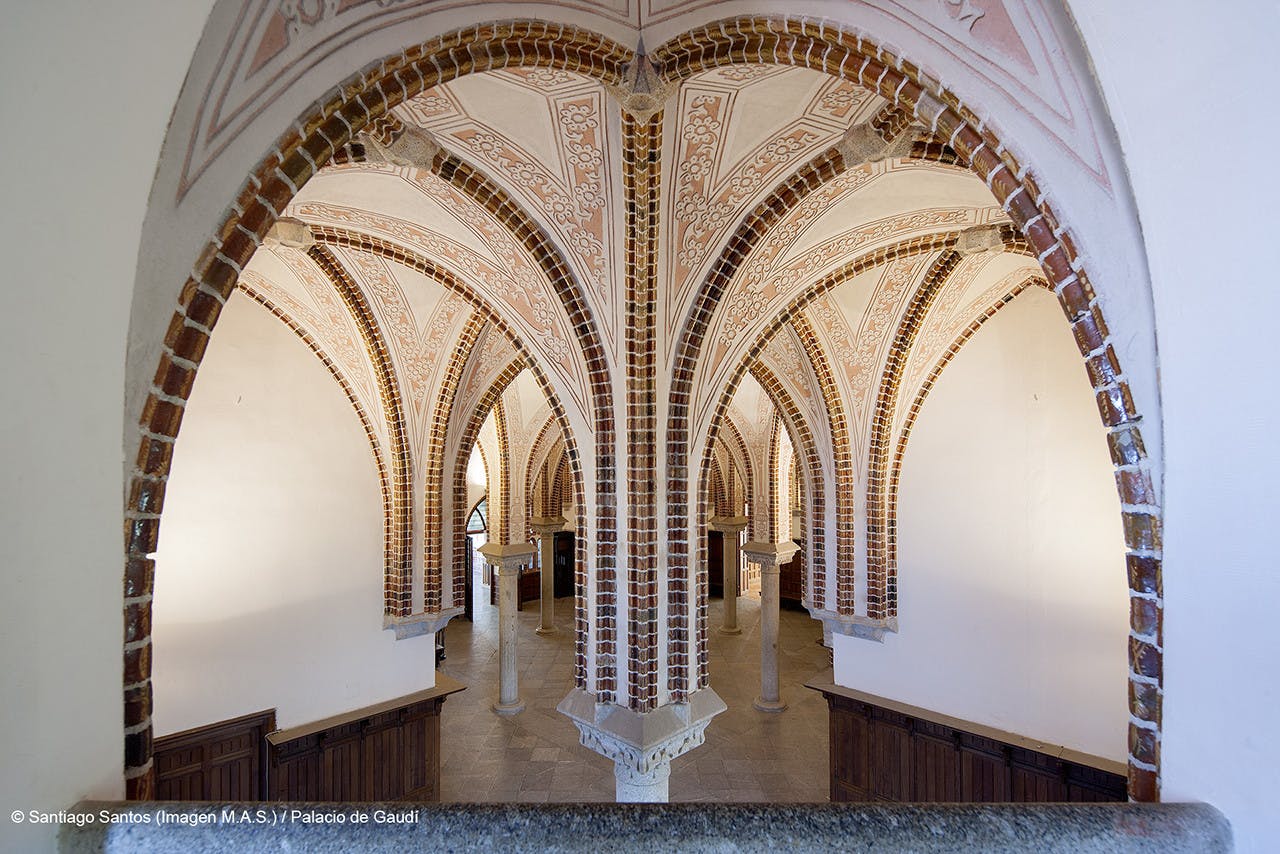 Palacio de Gaudi 8.jpg