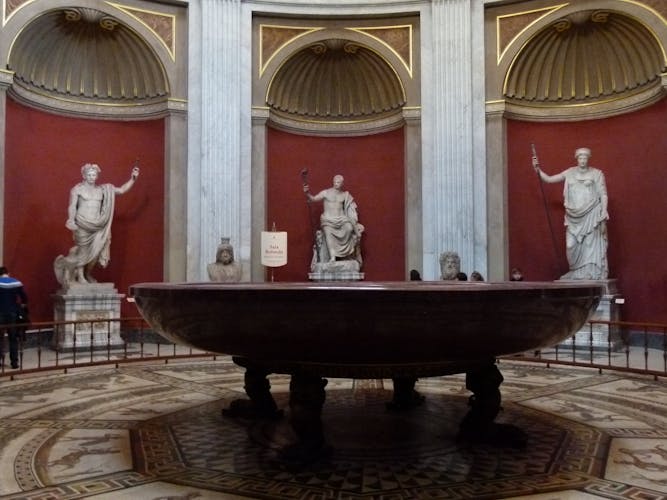 Musei_Vaticani_-_Sala_rotonda.JPG