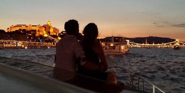Danube Budapest cruise couple sunset (2).jpeg