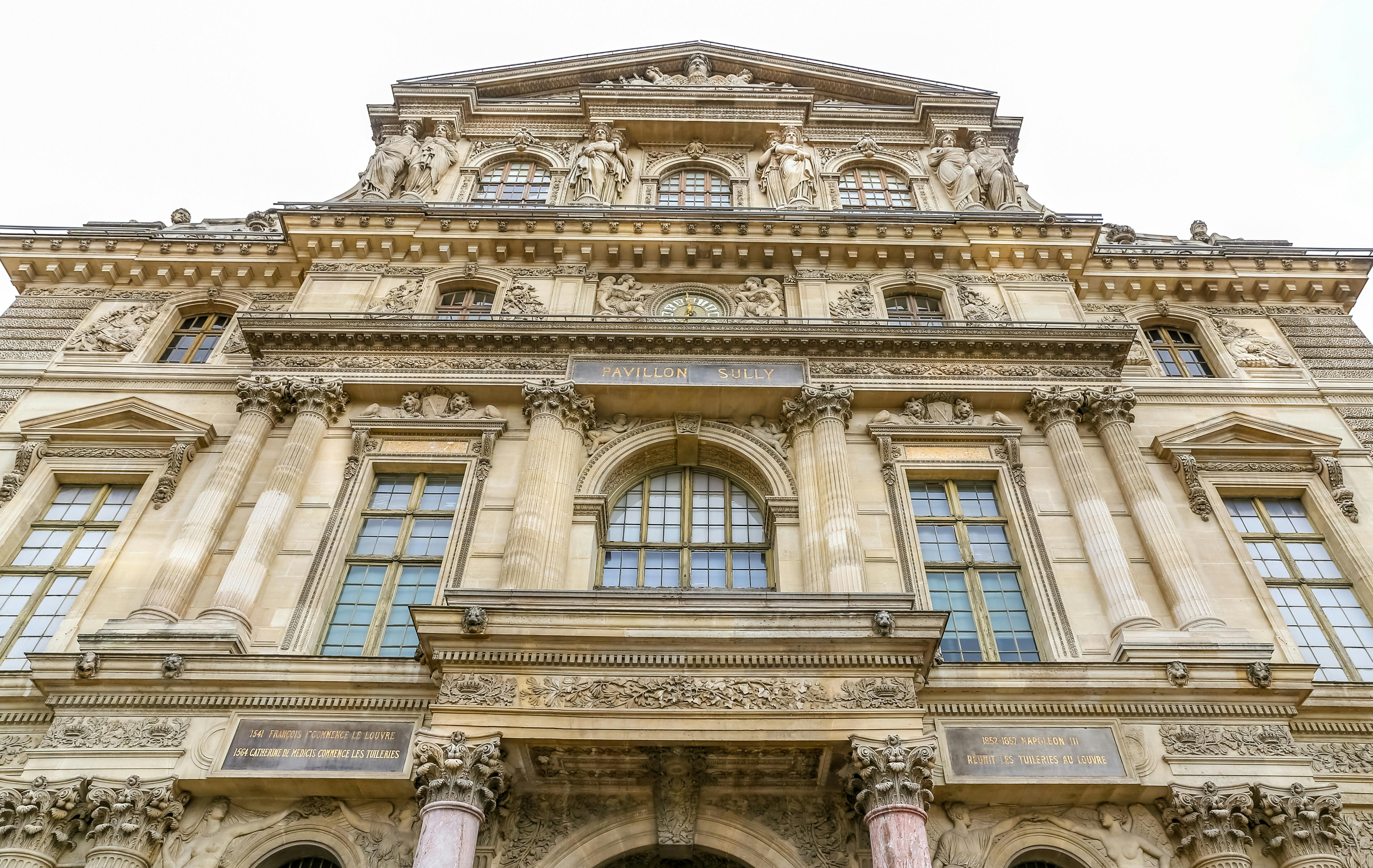 Louvre Museum in Paris_XXL.jpg