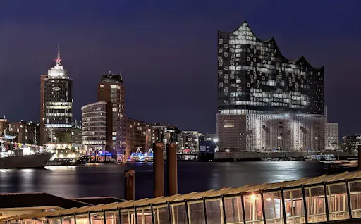 Elbphilharmonie Tour.jpg