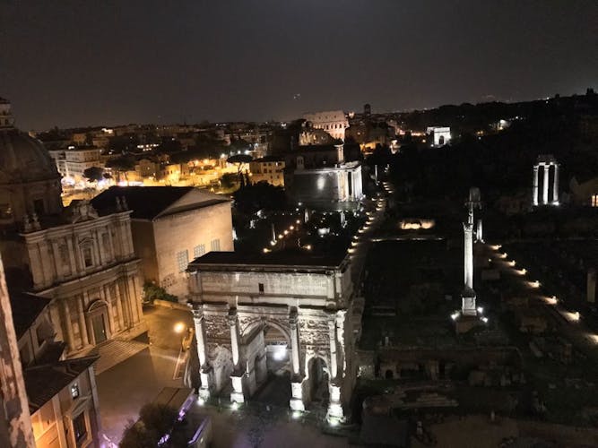Night tour of Rome in an ape calessino