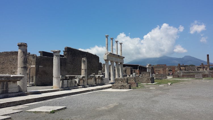 Pompeii_pixabay.jpg