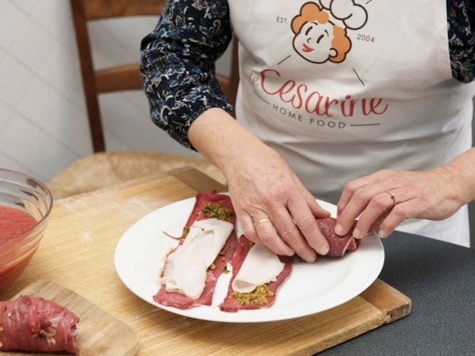 Cooking class and tasting at a Cesarina's home in Rome