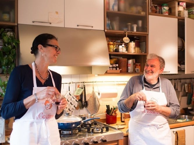 Lunch or dinner and cooking show at a Cesarina's house in Rome