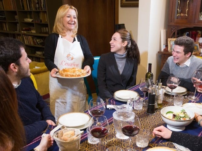 Lunch or dinner and cooking show at a Cesarina's house in Rome