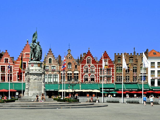 Brugge_Markt_Noordzijde.jpg