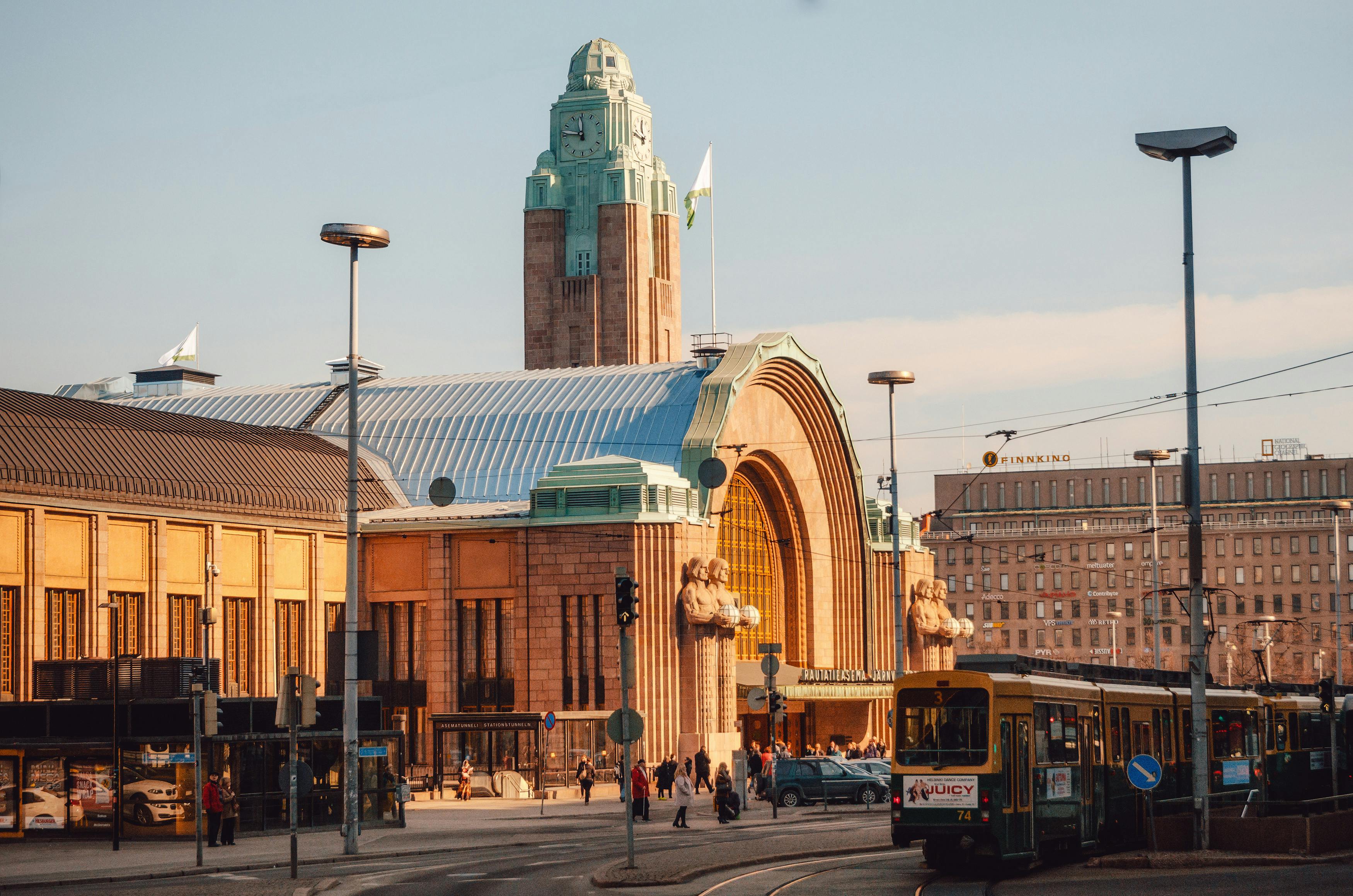 Railway-station-in-Helsinki.-Finland-610870744_3500x2318.jpeg