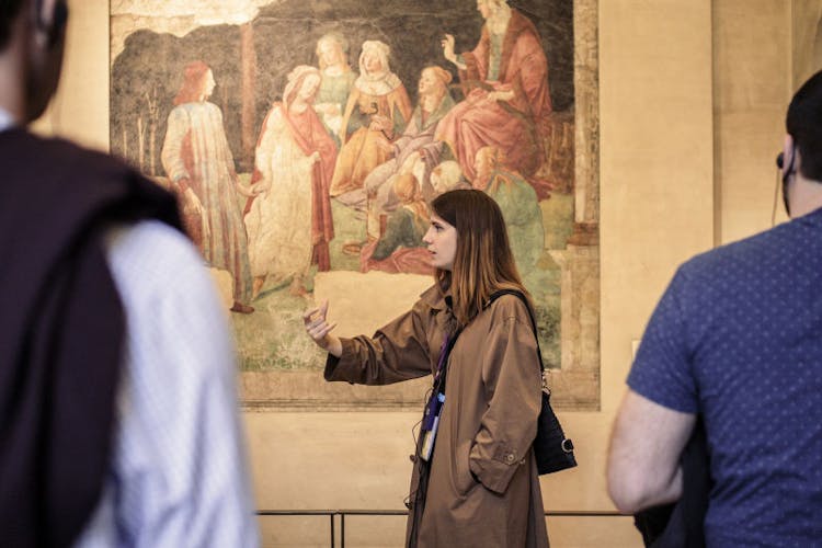 Highlights tour of the Louvre in small group