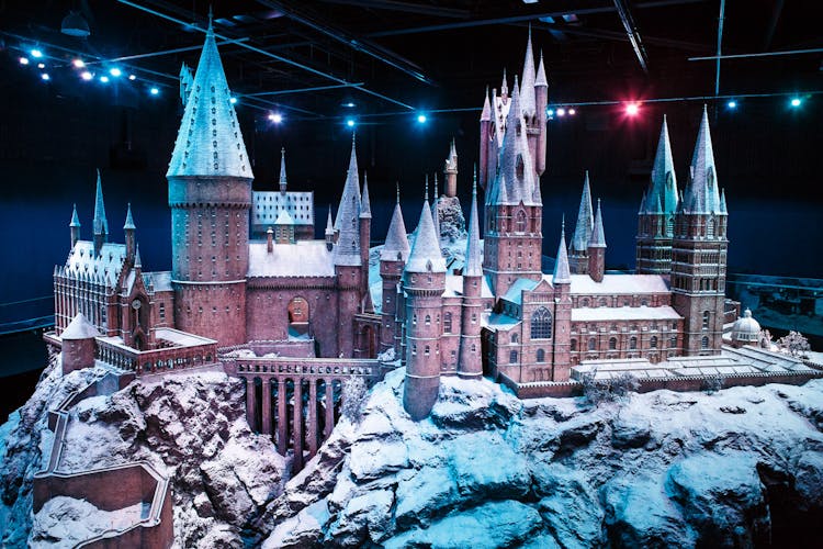 Hogwarts castle model in the snow (5).jpg