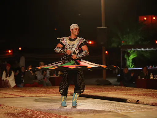 Abu Dhabi evening safari Tanoura show.JPG