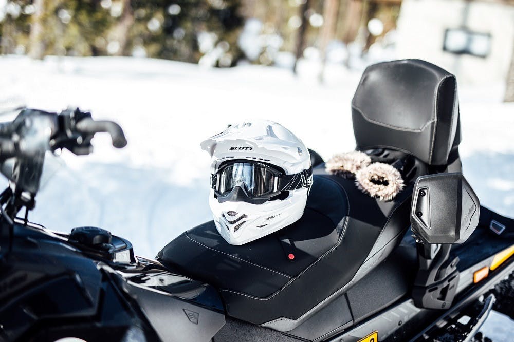 Snowmobile Experience Lapland (2).jpg