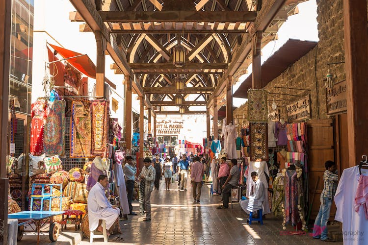 Dubai tour with dinner on the traditional dhow