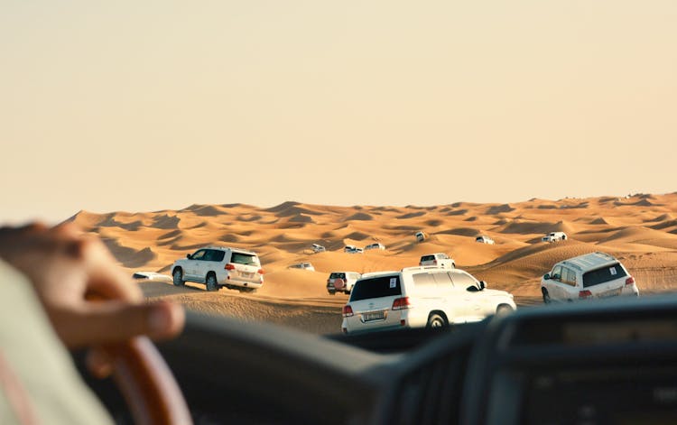 97687 Desert safari with dinner in the golden desert dunes 1.jpg