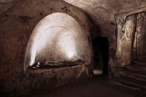11 CATACOMBE SAN GAUDIOSO.jpg