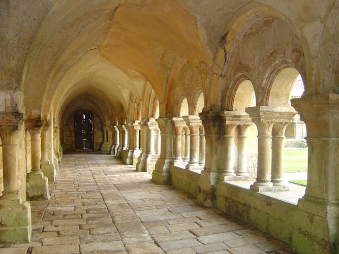 Day trip from Paris to Vezelay, Fontenay Abbey and Noyers sur Sereins