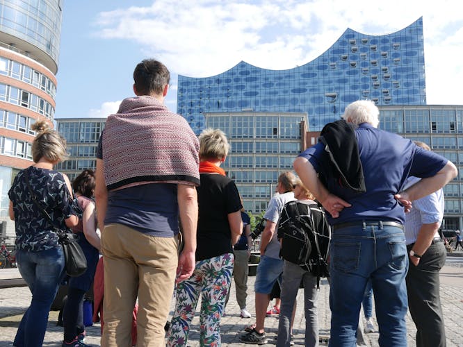 Elbphilharmonie Premium Tour with Franzbrötchen and Coffee