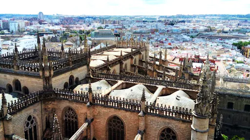 vista aerea catedral sevilla.jpg