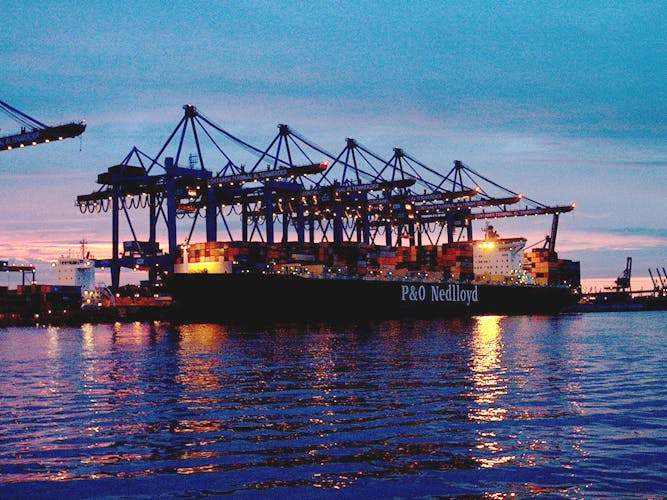 Evening light cruise through the port of Hamburg