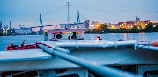Lichterfahrt durch den Hamburger Hafen_Köhlbrand.jpg