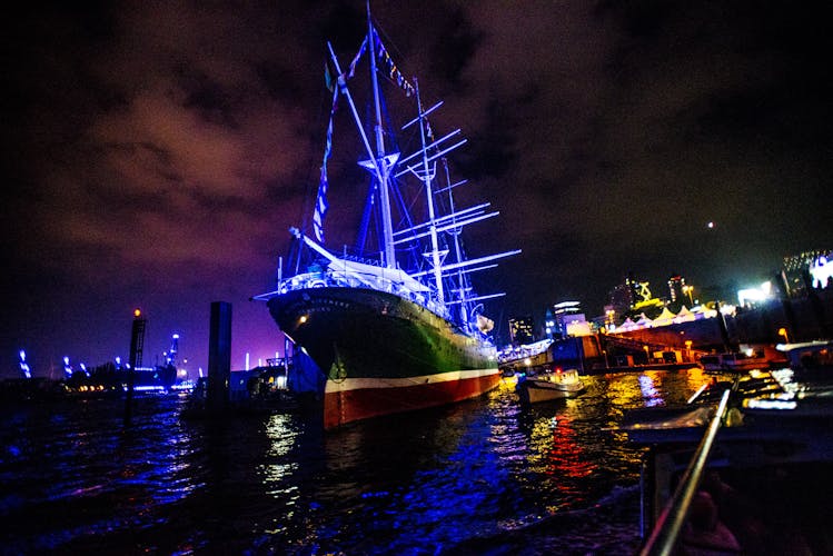 Evening light cruise through the port of Hamburg