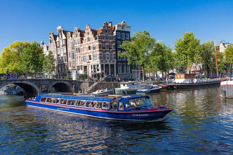 Tourcompany canal cruise amsterdamsmall.jpg