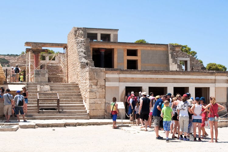 Knossos palace skip-the-line ticket with audio tour on your phone