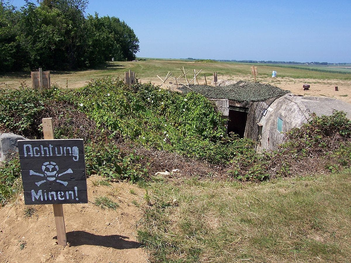 NORMANDY BRITISH SECTOR SWORD BEACH & HILLMANN BUNKER HALF DAY (2).JPG