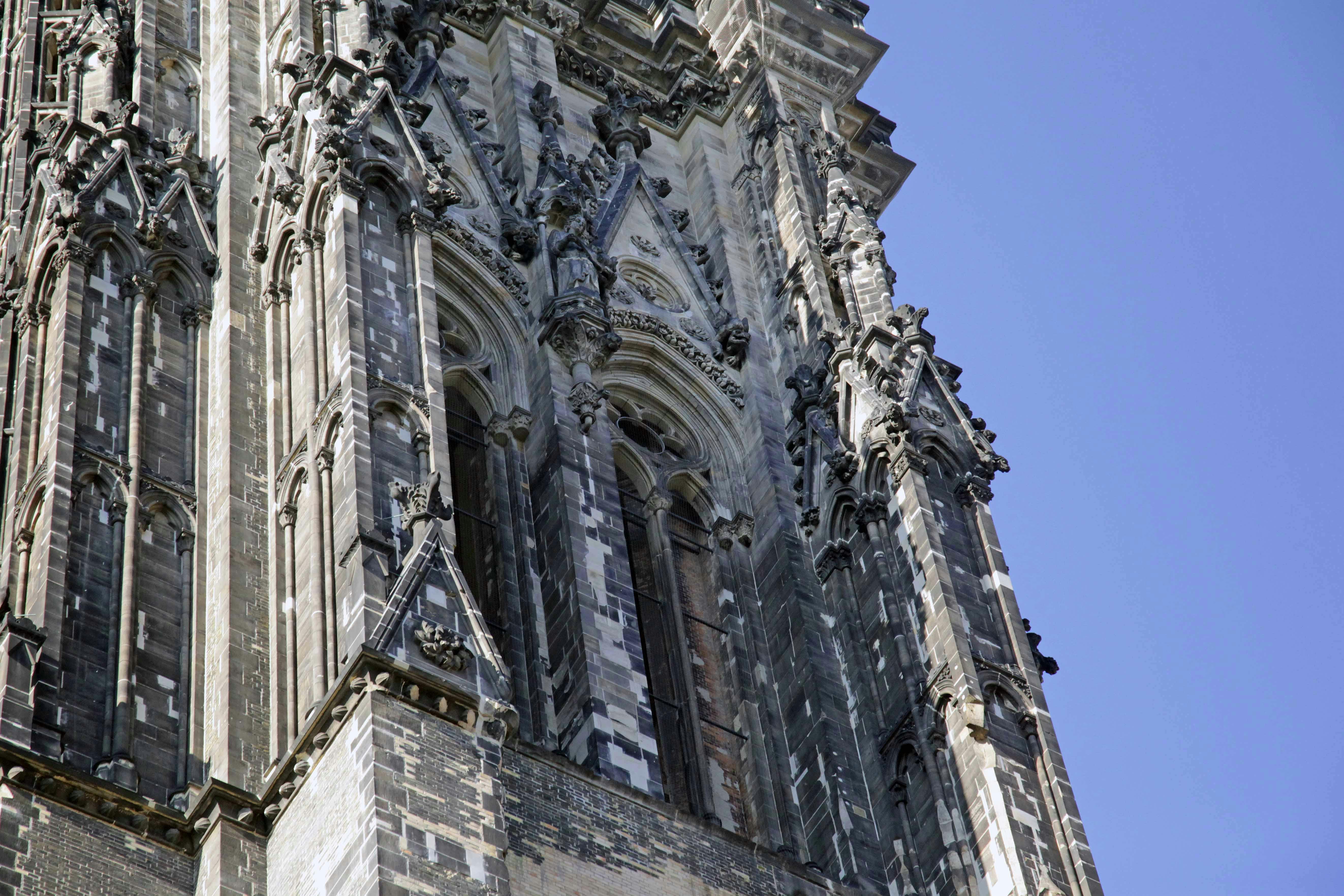 Discover Hamburg walking tour_St Nikolai close up.jpg