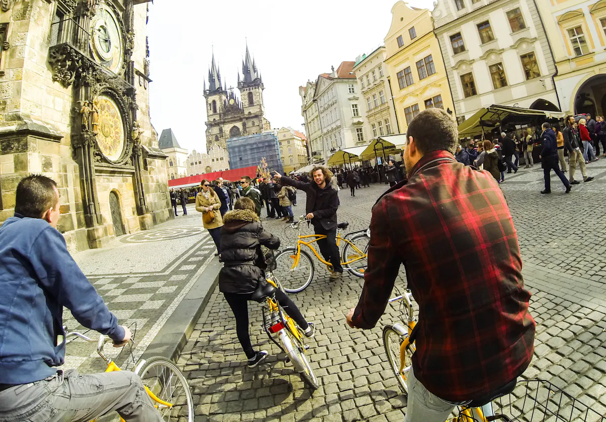 Prague sightseeing tour by bike (3).jpg