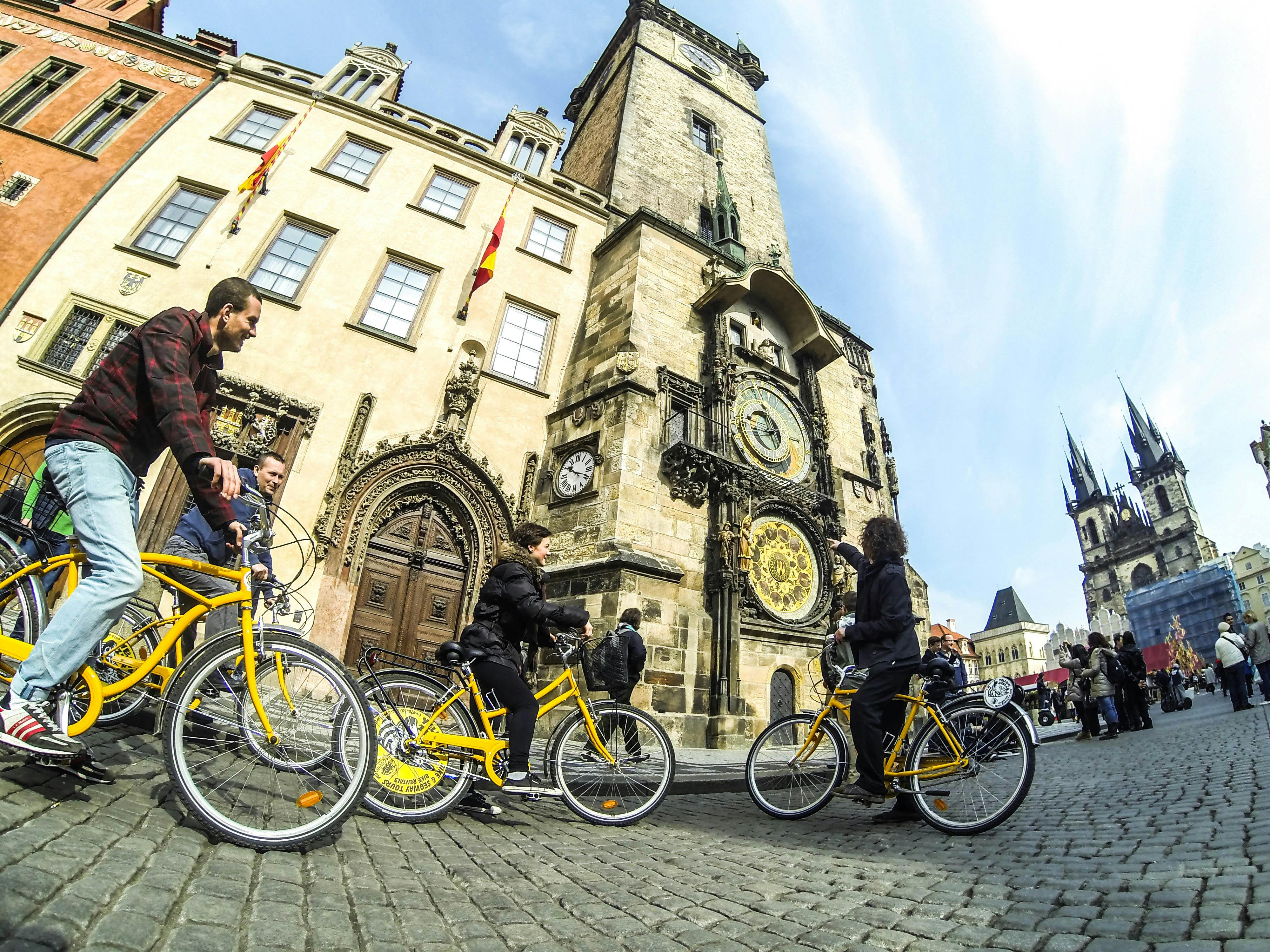 Prague sightseeing tour by bike (4).jpg