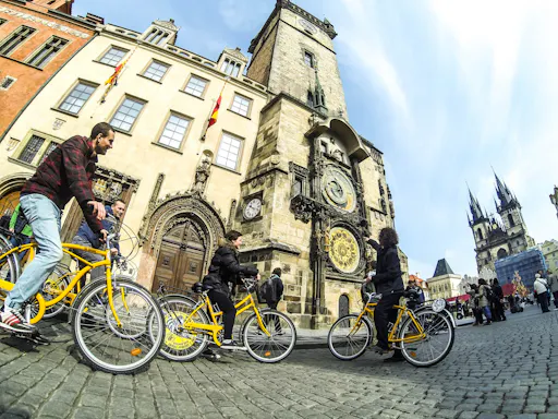 Prague sightseeing tour by bike (4).jpg
