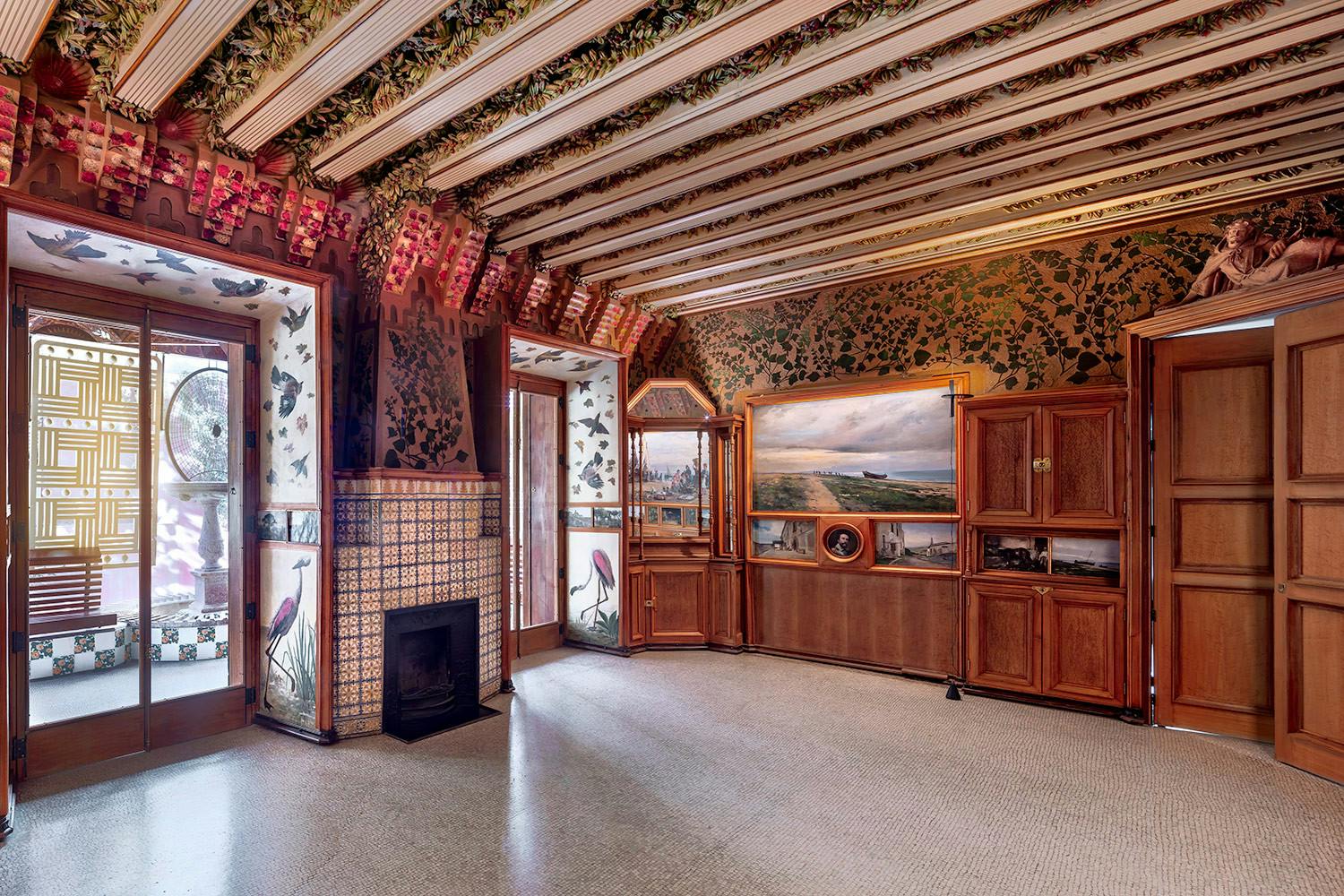 Casa Vicens Gaudi Dining room.jpg