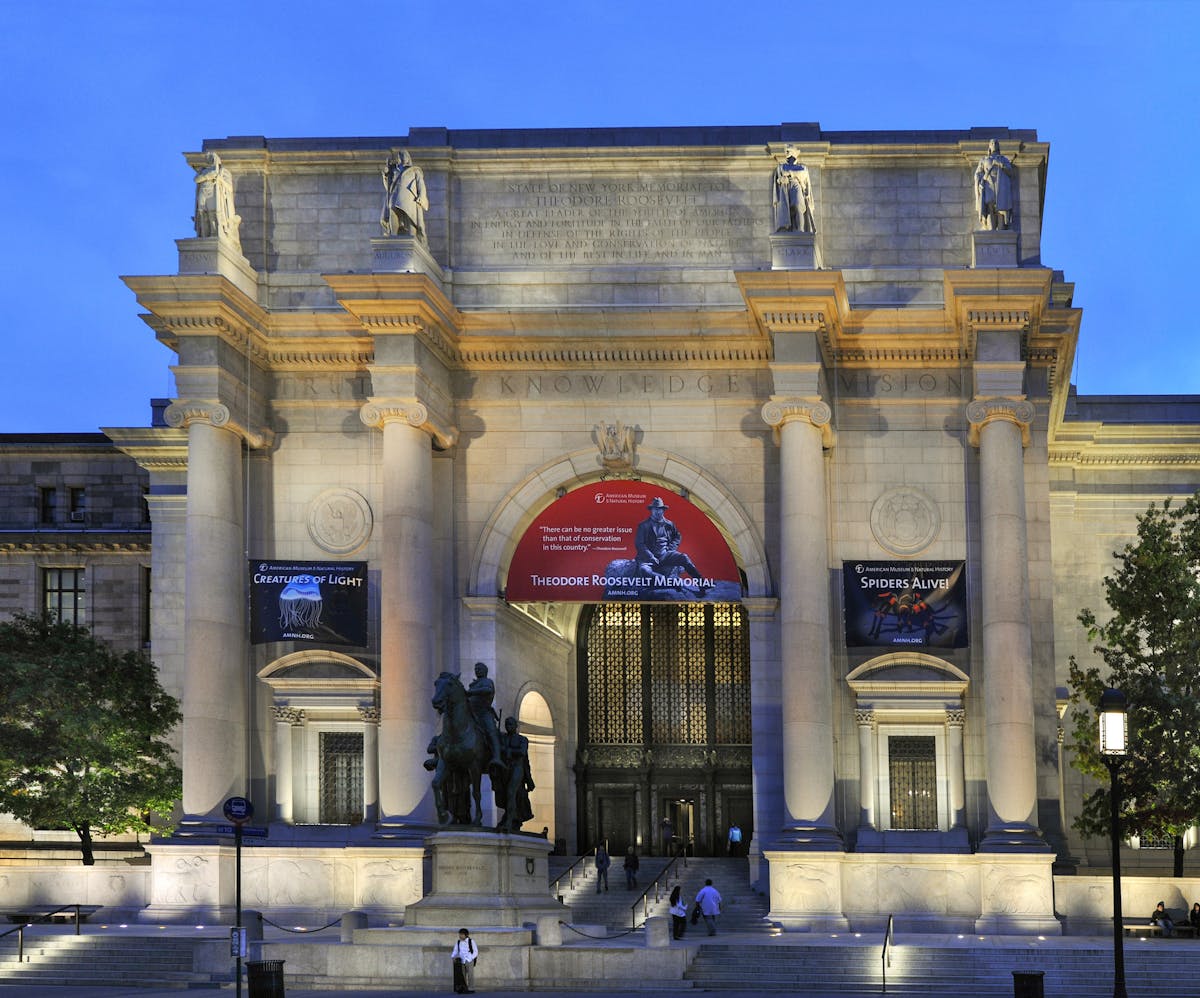 AMNH_exterior4.jpg