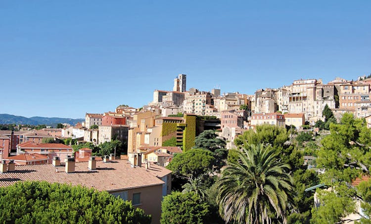 Monaco and Perched Medieval Villages shared trip from Nice